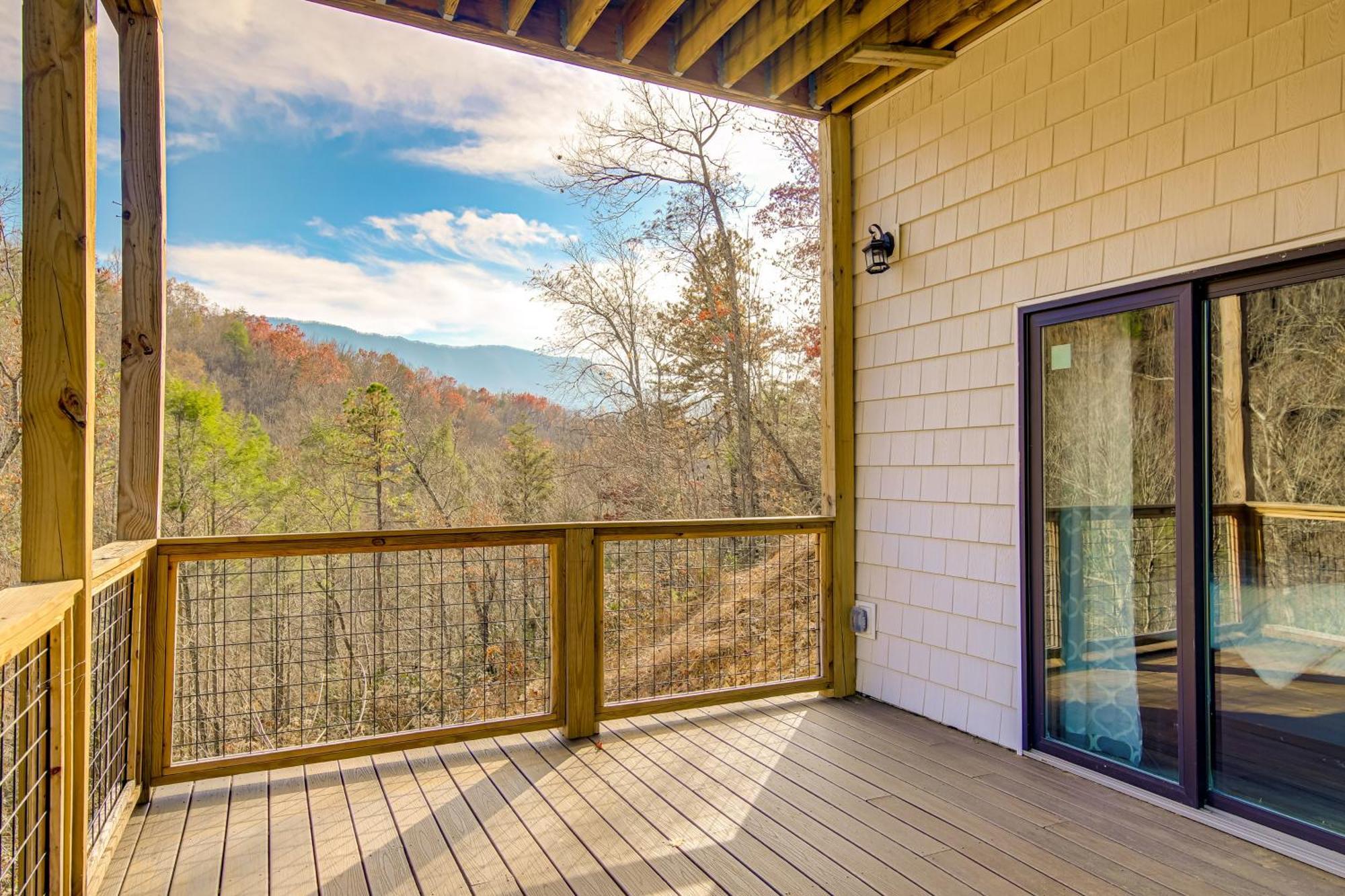 Gatlinburg Cabin With Game Room, Hot Tub And Mtn Views Екстер'єр фото