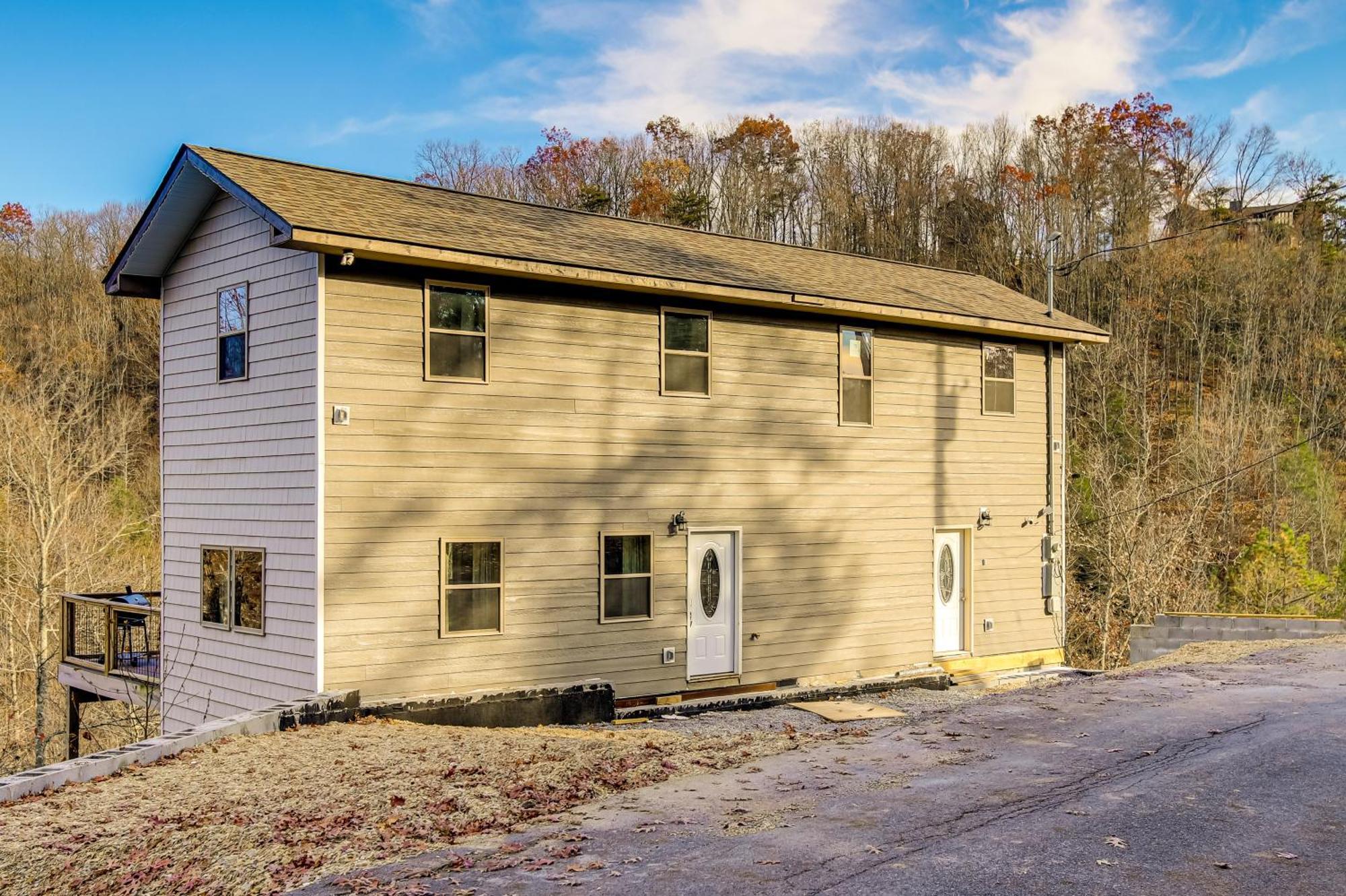 Gatlinburg Cabin With Game Room, Hot Tub And Mtn Views Екстер'єр фото