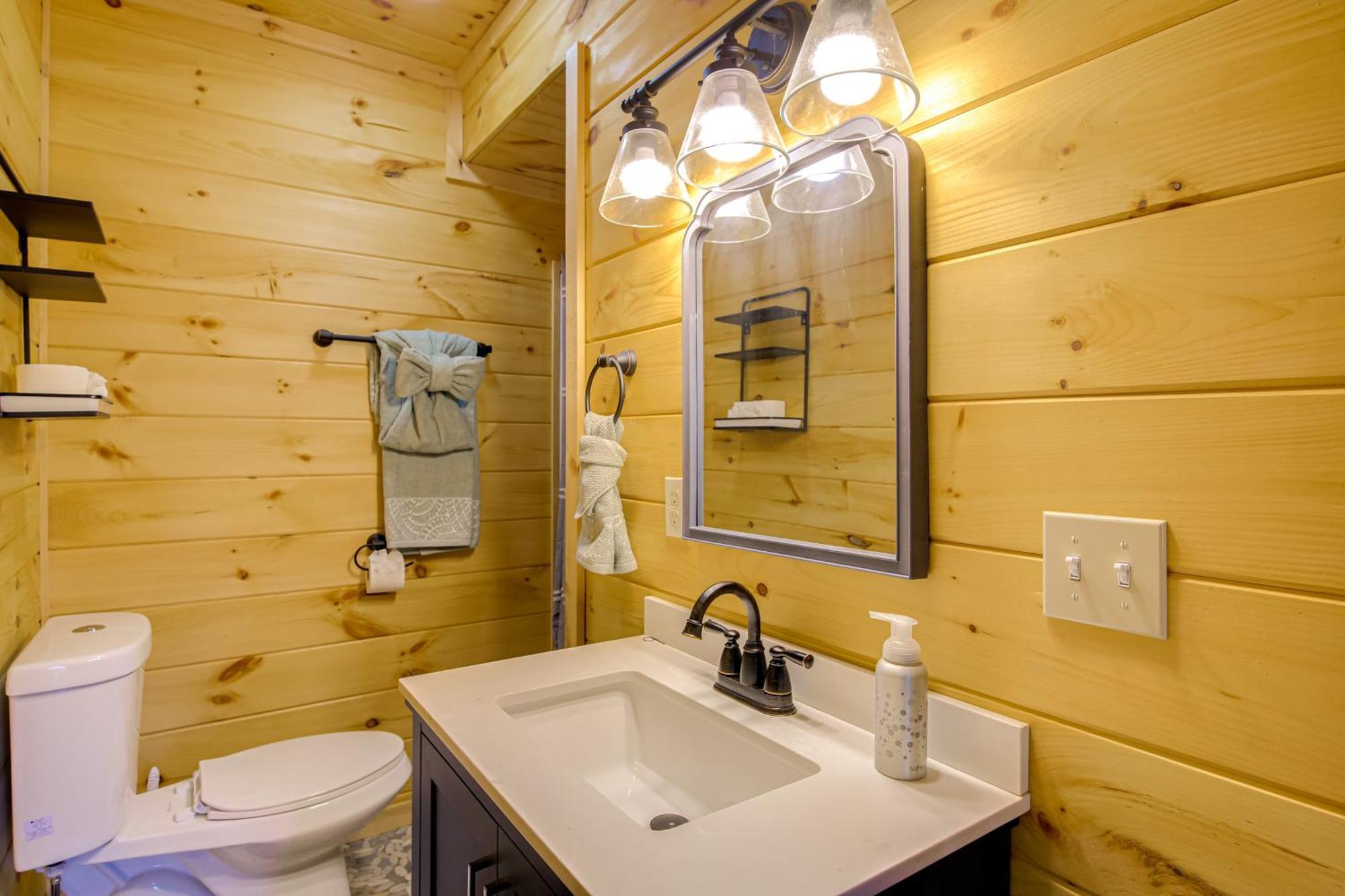 Gatlinburg Cabin With Game Room, Hot Tub And Mtn Views Екстер'єр фото