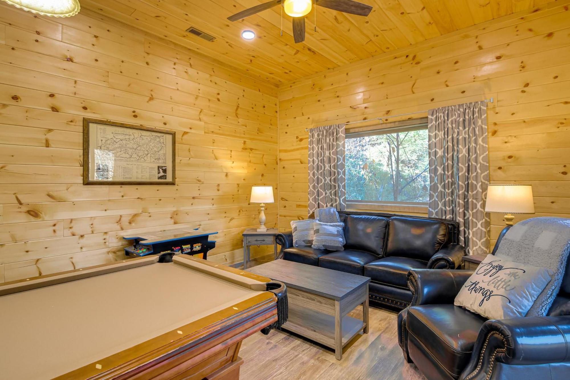 Gatlinburg Cabin With Game Room, Hot Tub And Mtn Views Екстер'єр фото