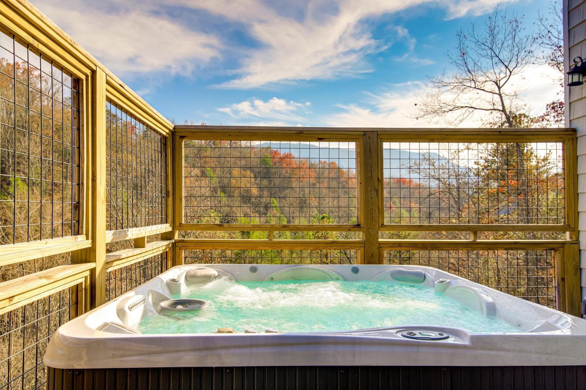 Gatlinburg Cabin With Game Room, Hot Tub And Mtn Views Екстер'єр фото