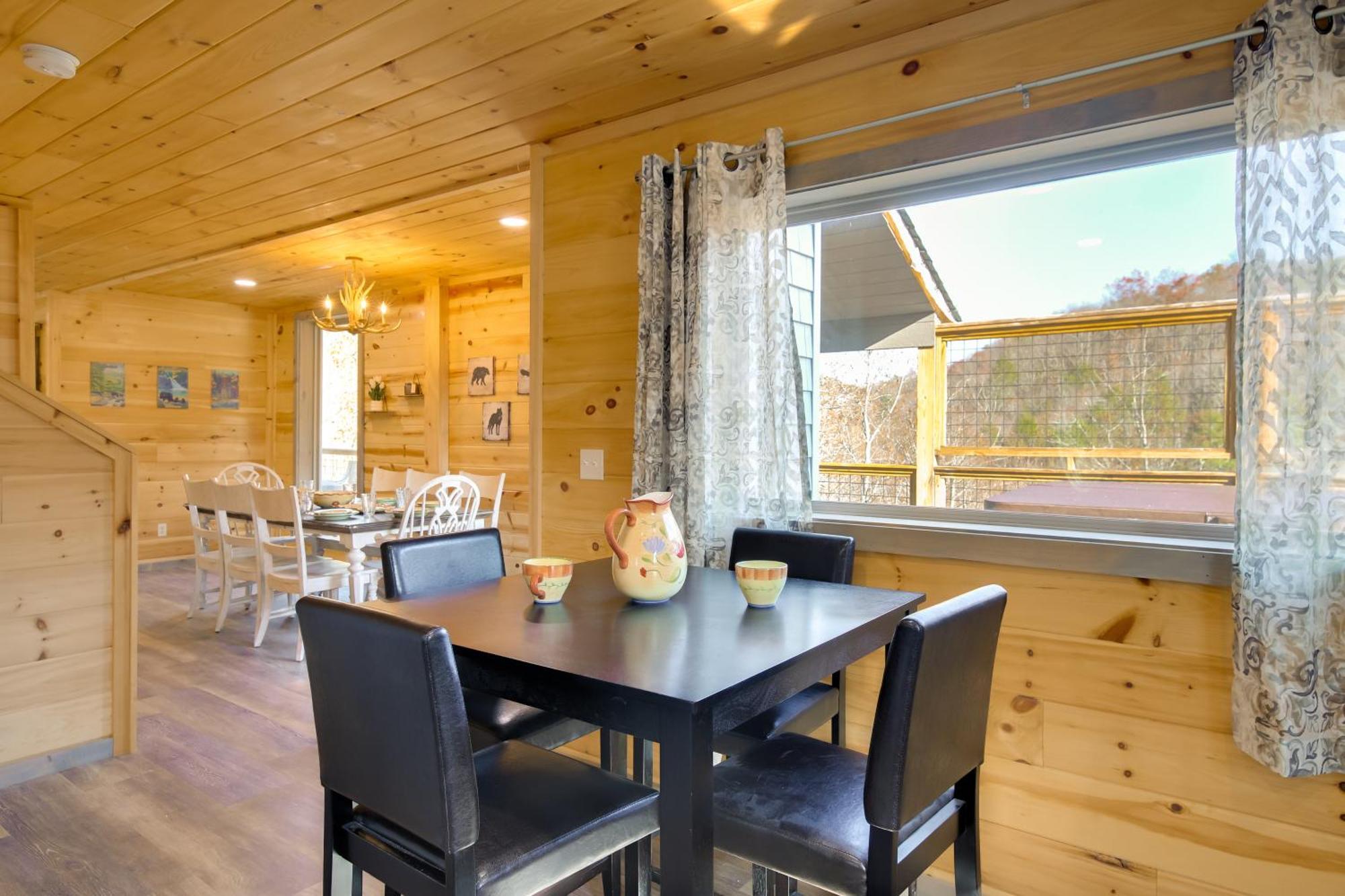 Gatlinburg Cabin With Game Room, Hot Tub And Mtn Views Екстер'єр фото